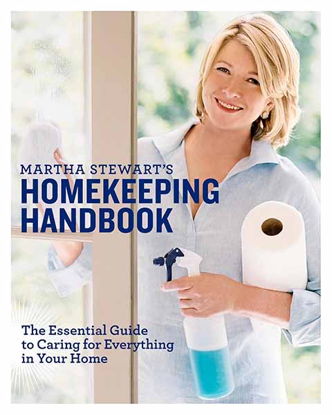 Book cover of Martha Stewarts Homekeeping Handbook
