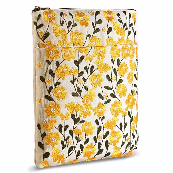 Travel book sleeve with yellow daisies